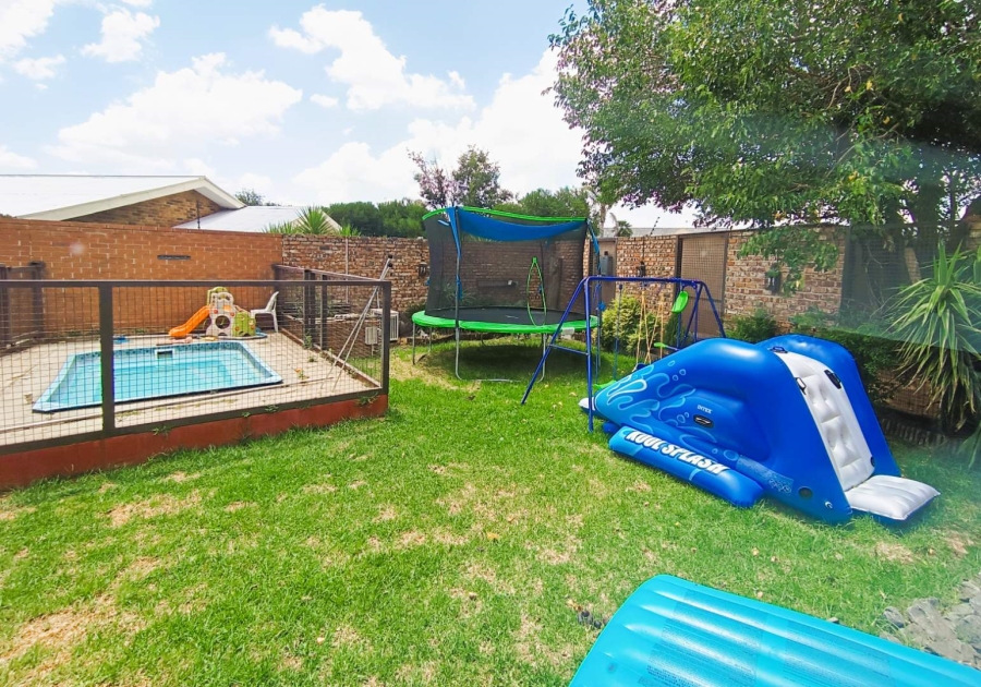4 Bedroom Property for Sale in Willows Free State